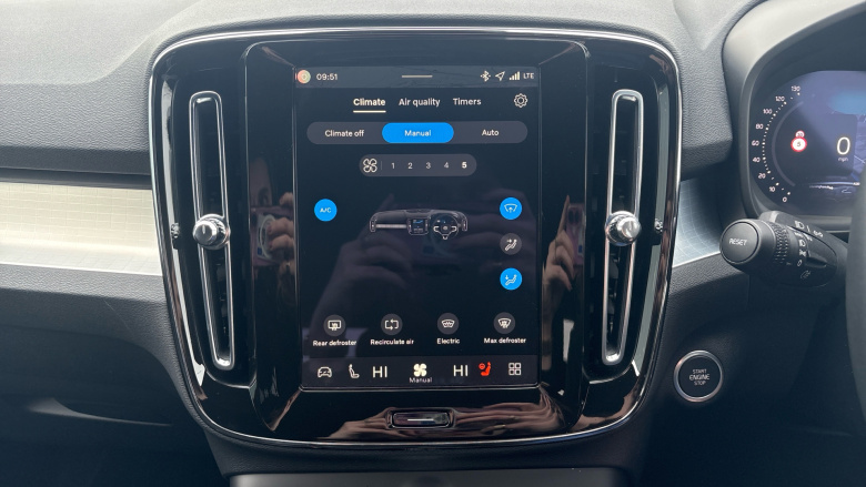 Volvo XC40 2.0 B3P Plus Black Edition 5dr Auto Petrol Estate